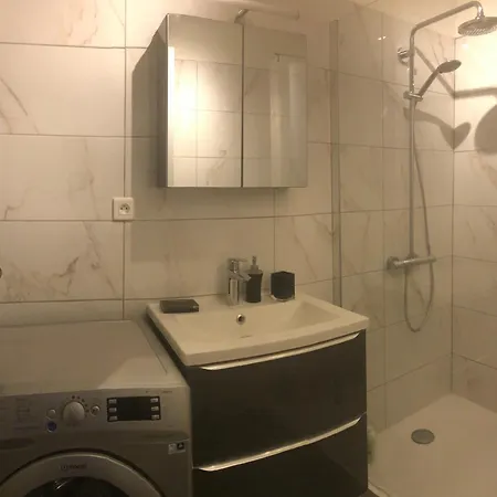 Appartement T2 Terrasse Spacieuse Belle Vue Résidence Avec Piscine *